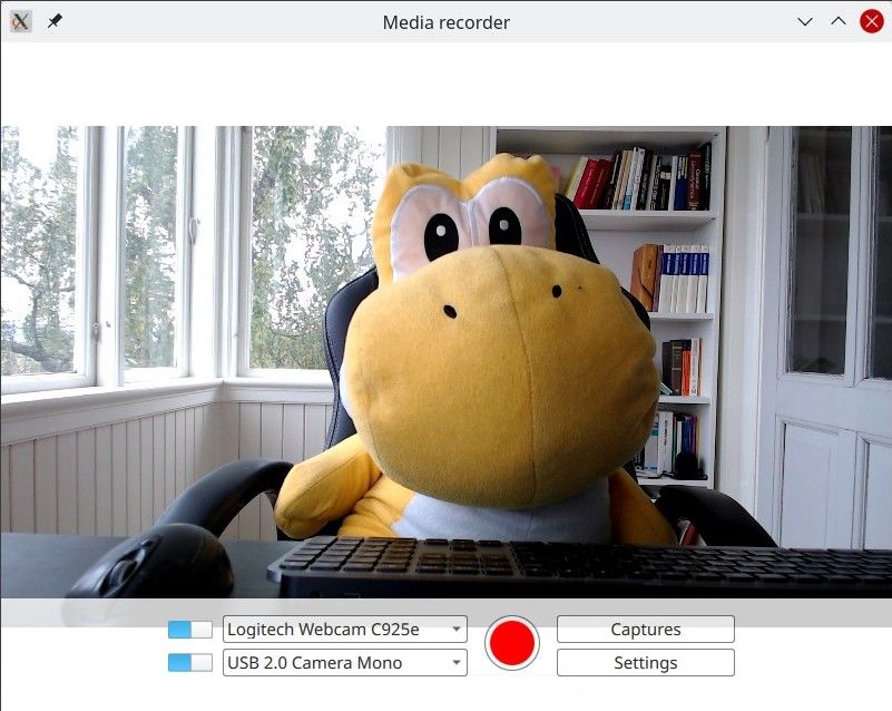 Interface d'enregistrement multimédia avec prévisualisation en direct et commandes d'enregistrement