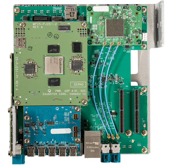 Vue de dessus de la carte Qualcomm Snapdragon 8155P.